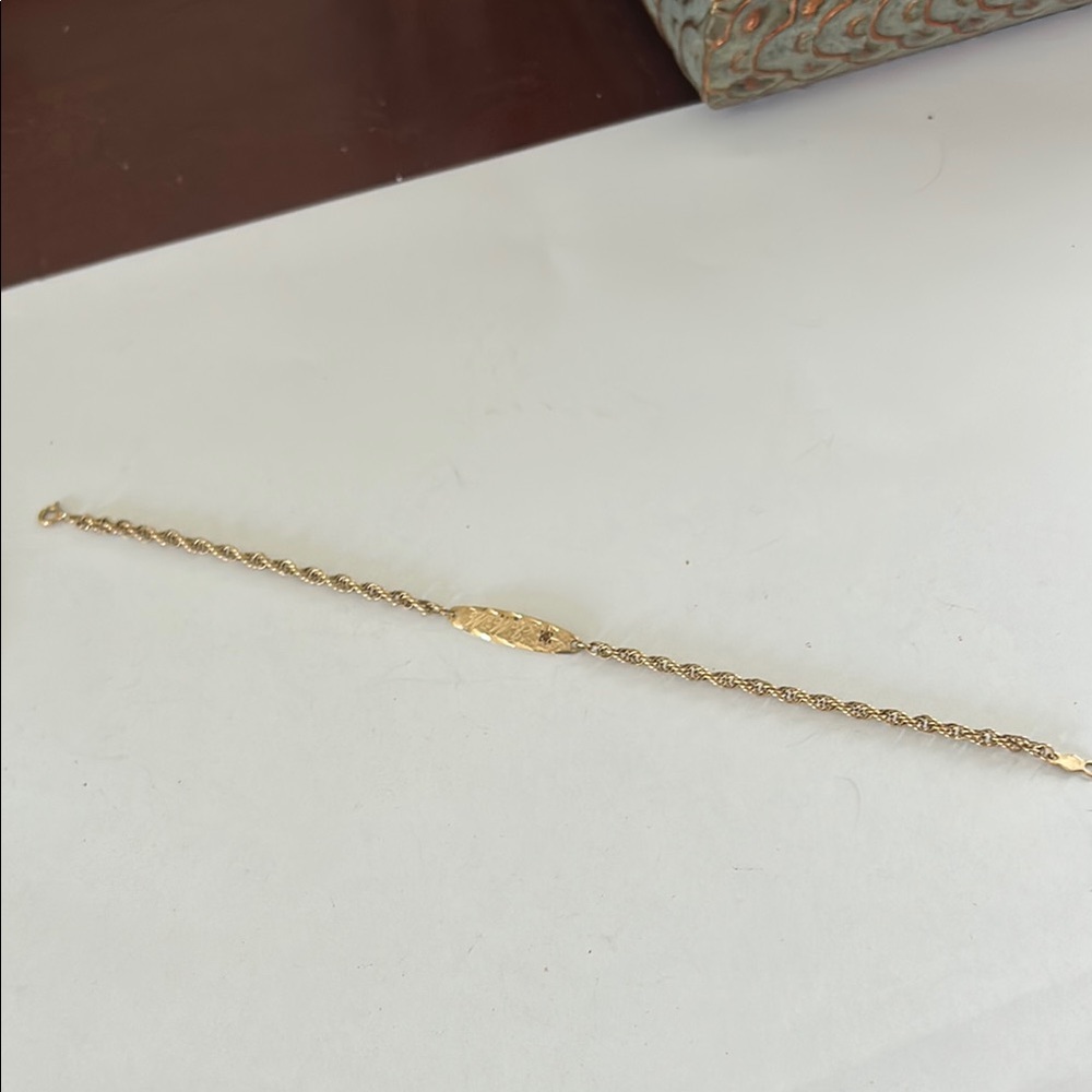 14 kt  Gold Bracelet